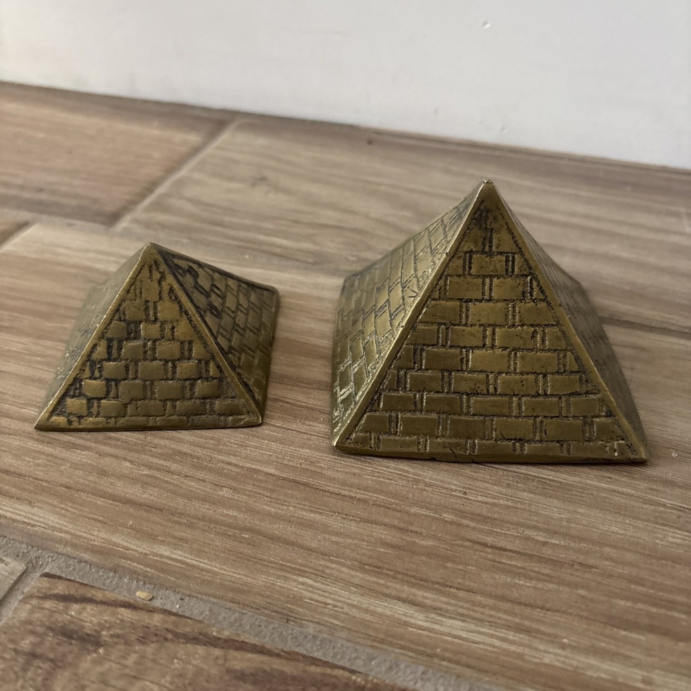 Set Of 2 Egyptian Pyramids Small Cast Brass Metal Nesting Paperweights Vintage‎